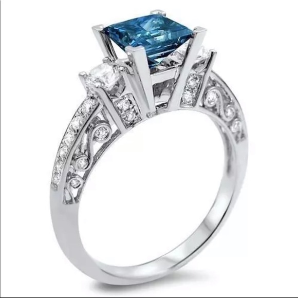 New Women’s 925 Silver Sapphire Princess Cut Ring - Picture 2 of 4